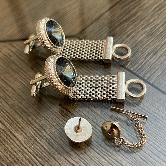 Vintage Silver-tone DANTE Bold Frame Blue Rivoli Glass Stone Mesh Wrap Cufflinks - Picture 3 of 16